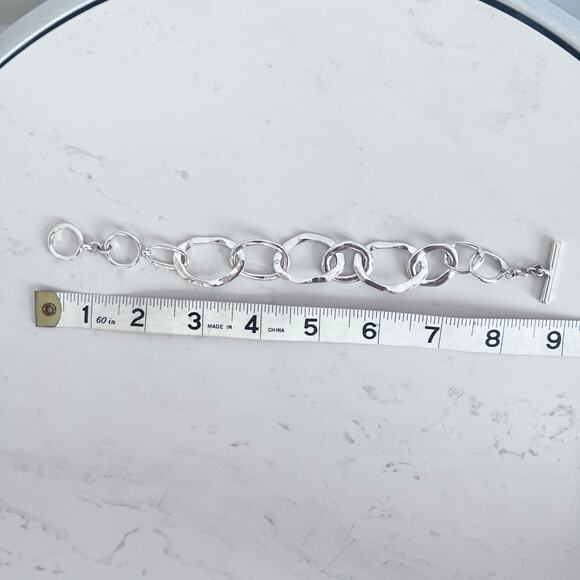 Chloe & Isabel Silver Tone Large & Small Link Bracelet Toggle Closure "8 - Picture 5 of 5